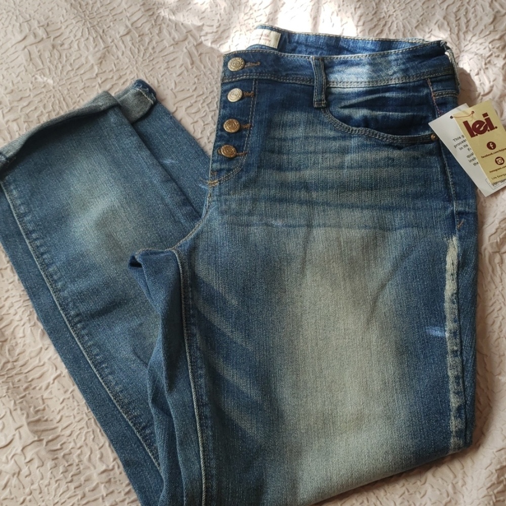 l.e.i Relaxed Skinny Jeans